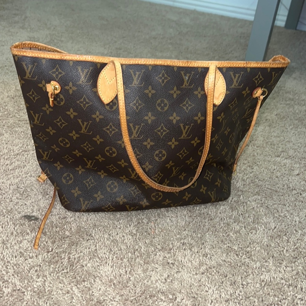 LV BAG